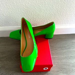 Women’s shoes